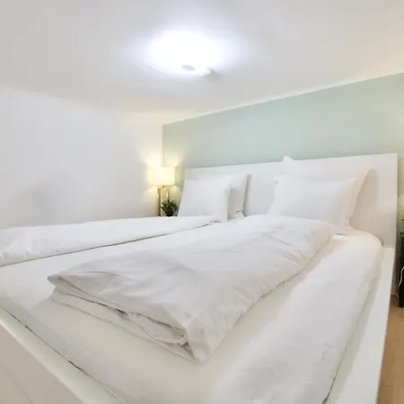 Standard By Hi5- Downtown Jungle Apartment *