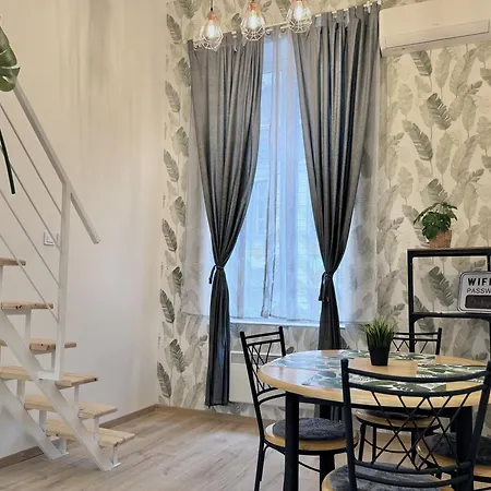 Standard By Hi5- Downtown Jungle Apartament Budapeszt